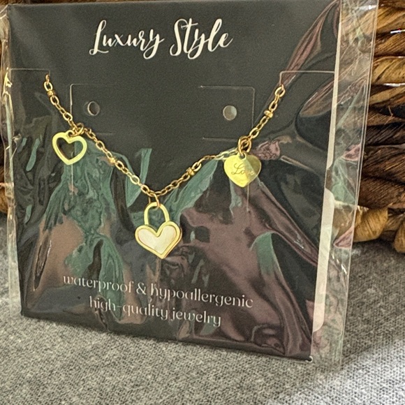 Jewelry - Gold Heart Necklace